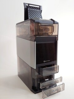 正面。(图片来源:Notebookcheck)