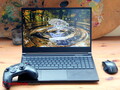 申科XMG Neo 15游戏笔记本电脑评测。带有液体冷却端口的Ryzen 6000