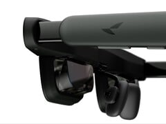 RayNeo GT Max 眼镜可投射出最大 307 英寸的显示画面。