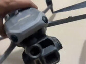 多位泄密者提供了 Mavic 4 Enterprise 的第一手资料。(图片来源:via @OsitaLV)