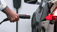 新型 NACS 插头是特斯拉最便宜的充电器之一(图片:力创)