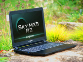 Eurocom Sky MX5 R3 (i7-7820HK, 全高清, Clevo P650HS-G) 笔记本电脑简短评测