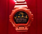 卡西欧新款 G-Shock x Syna 手表(如图)已在欧洲各地的品牌专卖店上市。(图片来源:卡西欧)