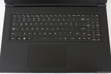 与许多其他Schenker笔记本电脑的按键布局相似，但有较大的键帽