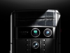 Vertu Agent Q 背面采用皮革材质（图片来源：MT Today）