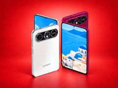 展示了白色和红色款 Coolpad Cool X Wide 智能手机的正面和背面。