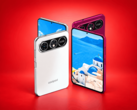 展示了白色和红色款 Coolpad Cool X Wide 智能手机的正面和背面。