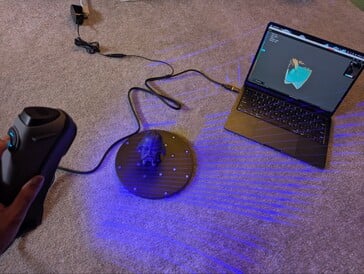 Sermoon S1 使用交叉线激光器和 Creality Scan 4 应用程序在 MacBook Air 上扫描主体