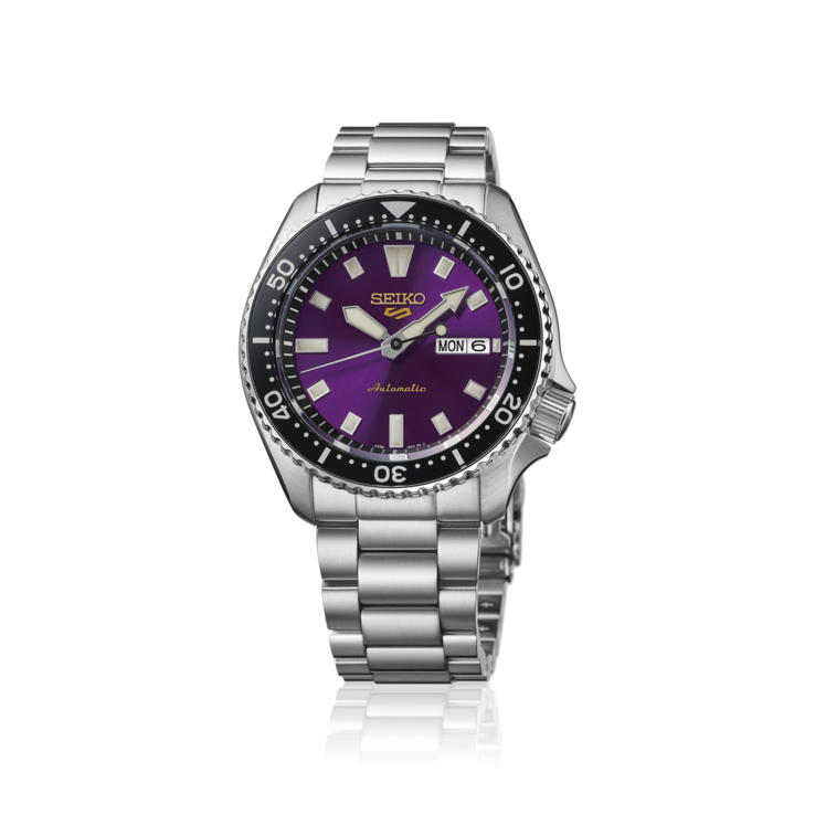 Seiko HDB003 配备江户紫色表盘。