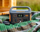 新款 Jackery Explorer 500 v2 预计将比原来的型号（如图）更轻薄。(图片来源：Jackery）