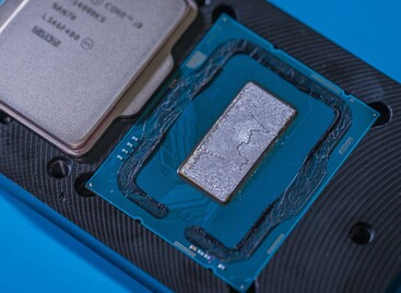 去掉 IHS 的英特尔 i9-14900KS。(来源：Pakhtunov via Overclock.net）