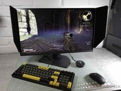 图中展示的是配备400Hz TN面板的KTC25M1游戏显示器照片。