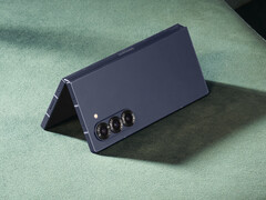 Galaxy Z Fold6 应该是今年夏天首批采用 One UI 8 的手机之一。(图片来源：三星）