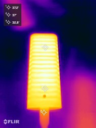 应力测试期间的热量积聚（底部）