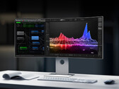 UltraFine 40WT95UF 据称是首款支持 5K2K 和 Thunderbolt 5 的显示器。(图片来源：LG）