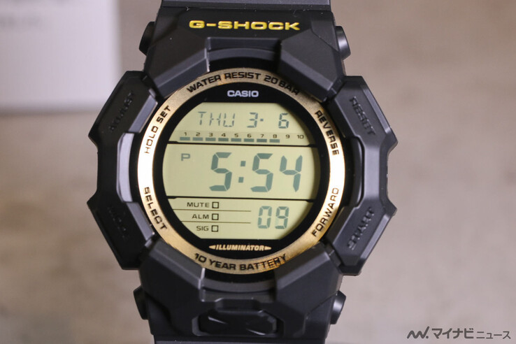 卡西欧 G-Shock GD-010GB-1A9 手表。(图片来源：MyNavi News）
