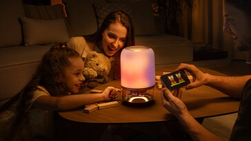 Govee Table Lamp 2 Pro 触摸控制器（图片来源：Govee PR）