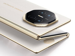 华为 Mate XTs 似乎比去年的机型略薄。(图片来源：华为）