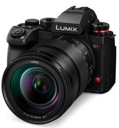 松下 S1II 2400 万像素全画幅无反相机。(图片来源：松下）