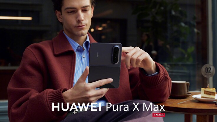 黑色的 Pura X Max。