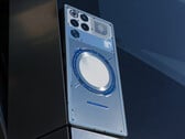 RedMagic 11S Pro 将采用超频的骁龙 8 精英 5 代处理器。图：展示非 S 手机背面的宣传图。