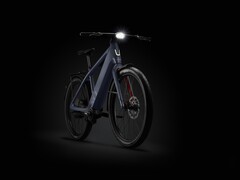 Stromer ST7 Alinghi Red Bull Racing Edition电动自行车的续航能力高达260公里（约110英里）。(图片来源：斯特罗默)