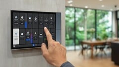 智能家居控制面板现在可以使用多个仪表板。
