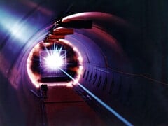 东京的研究人员开发出一种利用红外线 LED 无线传输电力的系统，传输距离最远可达 16 英尺。 图片来源：Wiki Images / Pixabay