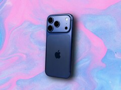 由于 iPhone 18 发布日期的变化，2026 年与 2025 年相比，iPhone 18 的总出货量将有所下降