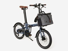 迪卡侬 B&#039;TWIN E-Fold 900 是一款新型折叠电动自行车。