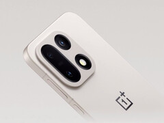 OnePlus 15 预计很快会有一个更小的同胞兄弟加入。