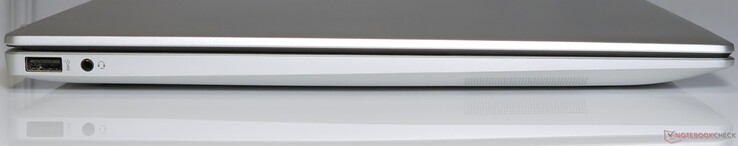 左：USB Type-A 5 Gbps、3.5 毫米组合音频插孔