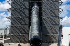 Ship 40 在发射近三个月后进入 SpaceX 位于 Starbase 的 Megabay 机库。
