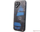 Fairphone 5 的电池可在数秒内更换。(图片：Notebookcheck）