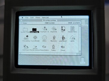 启动后的开始屏幕显示所有程序和游戏。