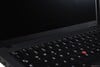 ThinkPad T14 Gen 6：两个小铰链