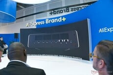 外部显卡也可通过 USB Type-C 接口连接