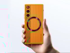 11 Air 将于 2026 年 1 月推出。图：戴上保护壳的 10 Air。(图片来源：RedMagic）