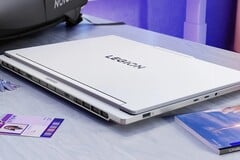 联想Legion 7i 16 Gen 10 的重量不到 2 千克，同时提供 Arrow Lake-HX 处理器选项（图片来源：联想）