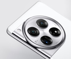 冰川白加入了 OnePlus 12 现有的两种颜色选择。(图片来源:OnePlus)