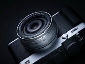 富士 X-E5 在小巧的机身中内置了 4000 万像素 APS-C 传感器。(图片来源：富士胶片）