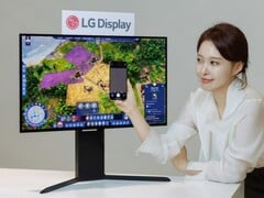 新型 LG Display 240 Hz RGB 条纹 OLED 可提供更清晰的文字和更高的色彩准确度。(图片来源：LG）