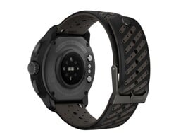 Suunto Race 3S 智能手表配备六个 LED 和四个光电探测器,用于监测健康状况。
