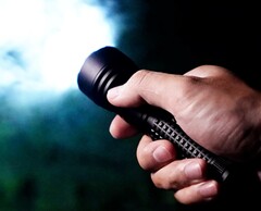 新款 TerraBeast 手电筒内置激光器（图片来源：TerraBeast）