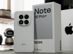 Redmi Note 15 Pro Plus 的雪松白外观和零售包装。(图片来源：DSP-Charles）