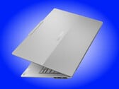 ThinkBook 14x 的官方重量为 990 克（含 54.7 瓦时电池），比大多数笔记本电脑都要轻。