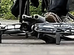 大疆迷你 5 Pro 已被拍到正在进行物理飞行测试。(图片来源：via DroneXL）