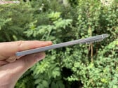 小米现已停产的超薄智能手机将挑战Galaxy S25 Edge（如图）。
