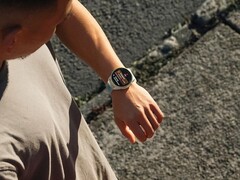 6.17 版软件现已适用于 Forerunner 570（如图）和 Foreruuner 970 智能手表。(图片来源：Garmin）