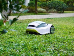 HYgreen GOMOW 机器人割草机将于 7 月开始接受预订。(图片来源：HYgreen）